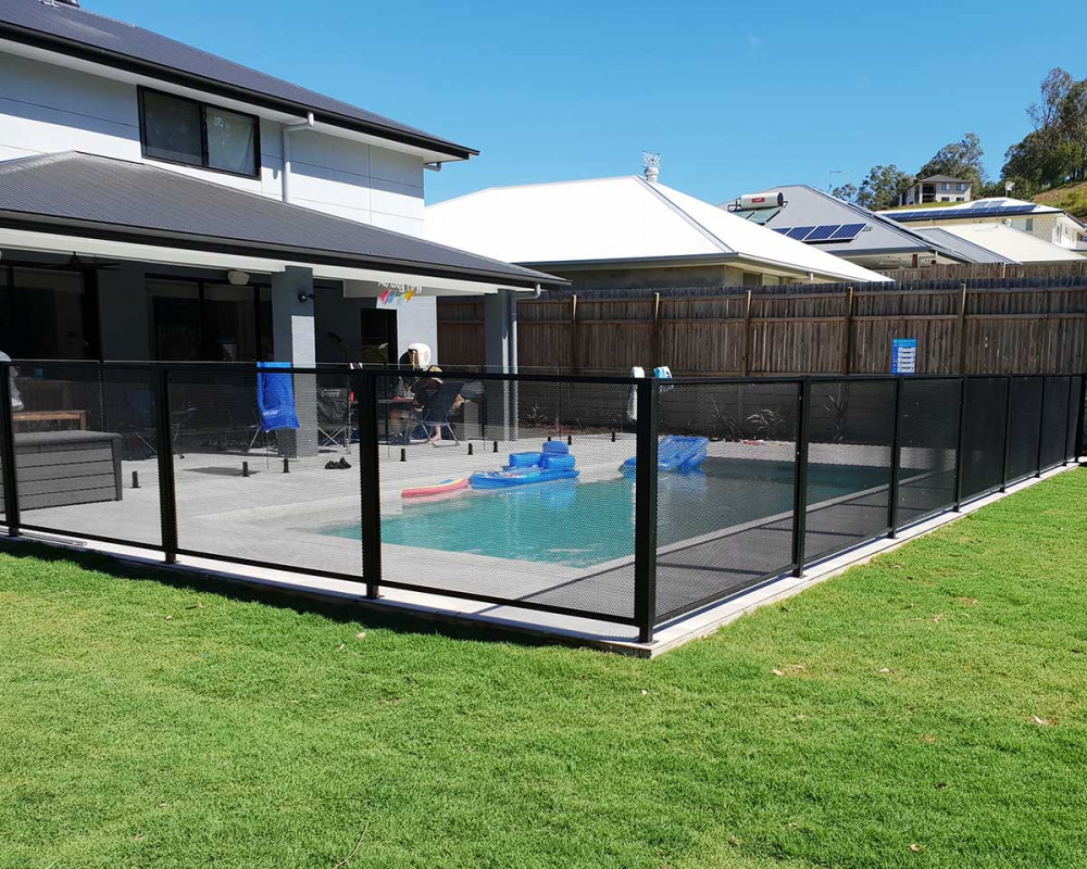Pool-Perf- Gallery_best pool_fencing_on_the_market-PURE-PERF-01